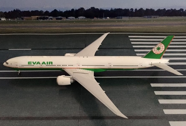 B777-300ER (EVA Air) B-16720 200002B
