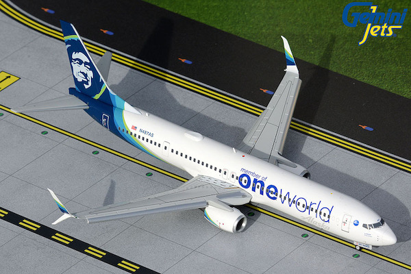 Boeing 737-900ER Alaska Airlines oneworld livery N487AS flaps down G2ASA1015F