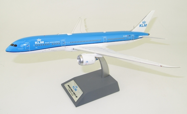 B787-9 (KLM) PH-BHP With Stand IF789KL1218