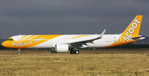 Airbus A321neo Scoot 9V-TCA With Stand AV2045