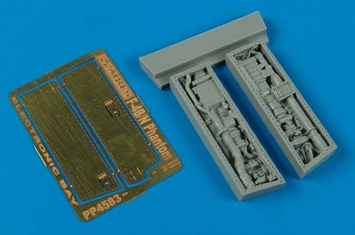 F4B Phantom Electronics bay (Academy) 4583