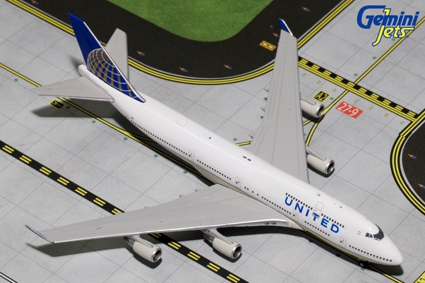 B747-400 (United) N105UA GJUAL1587