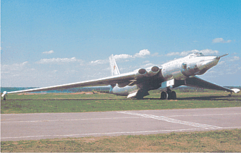 Myasishchev M6 Bison-B / M6-3MD Bison-C Soviet first strategic jet bomber (plus bonus Tsybin LL3, Yak28-64, Yak27K) AA-4042