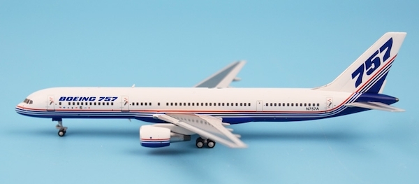 b757 200 boeing house