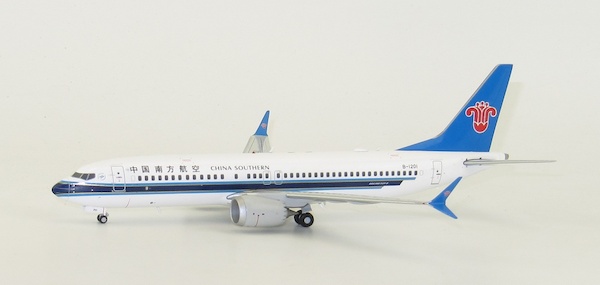 B737-8MAX (China Southern) B-1201 With Stand LH2194