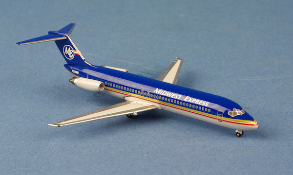 DC9-32 (Midwest Express) N206ME AC419317
