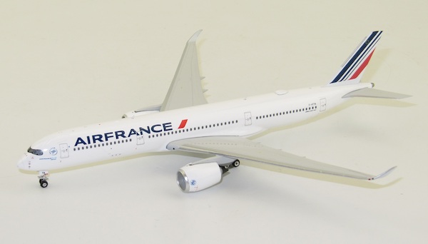 phoenix diecast aircraft models