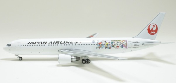 B767-300ER (JAL - Japan AirlinesDoraemon the Movie 2013) JA656J 04015