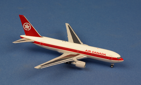 B767-200 (Air Canada) C-GAUN AC419394