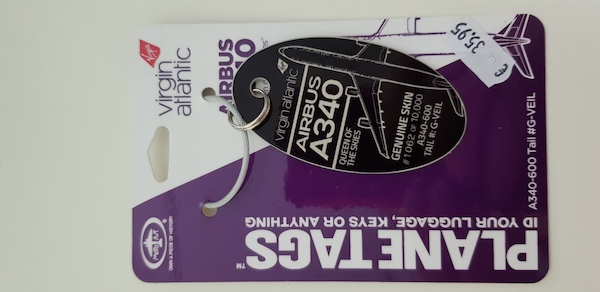 Keychain made of real aircraft skin: Airbus A340-600 G-VEIL Virgin Atlantic 'Queen of the Skies' (black) 0763961286189