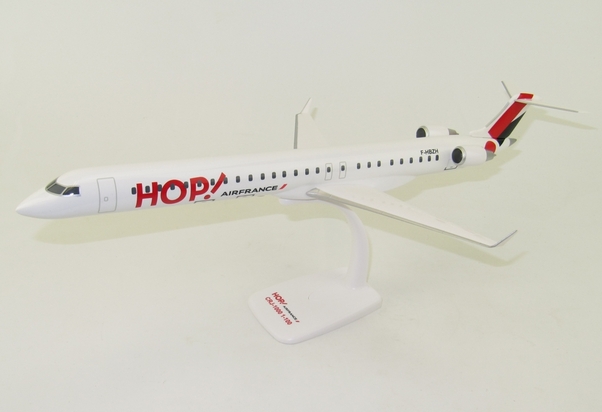 Canadair CRJ1000 (HOP ! by Air France) F-HBZH LUPA006