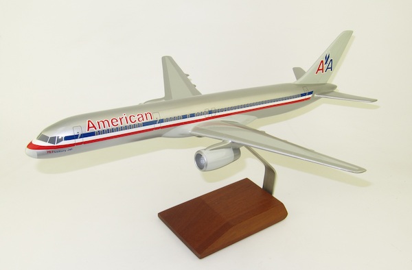 Boeing 757-200 American Airlines MINOR DAMAGE TO THE FUSELAGE TMB757AA