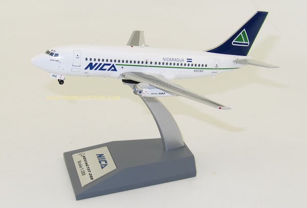 Boeing 737-200 Nica Nicaragua N501NG With Stand EA732NICA