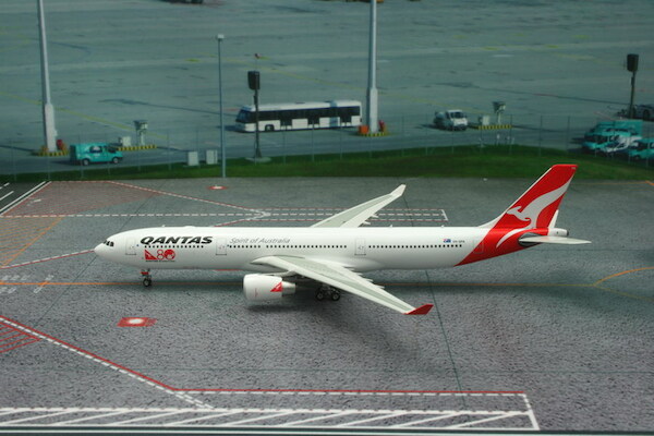Airbus A330-300 Qantas
