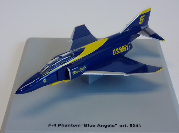 McDonnell Douglas F-4J Phantom US Navy Blue Angels 153085/5 5041
