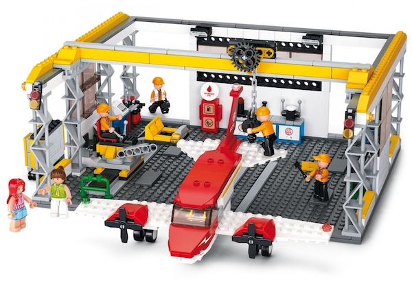 Sluban Toy Airport Hangar 599 piece M38-B0372
