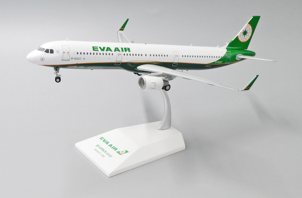 Airbus A321 EVA Air B-16227 XX2301