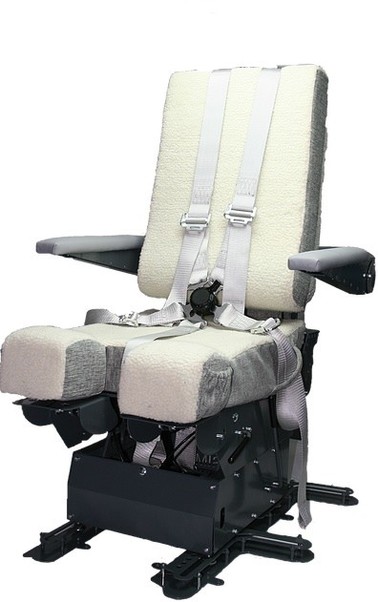 B737 Captain Pilot Seat including J-rails and seatbelts. ONLY PICK UP IN SHOP !! SEAT737CTSCAPT