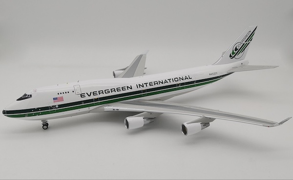 Boeing B747-400 Evergreen International Airlines N493EV With Stand IF744EZ0119