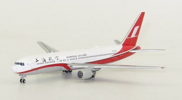 Boeing 767-300ER Shanghai Airlines B-2563 w/Antenna XX4028