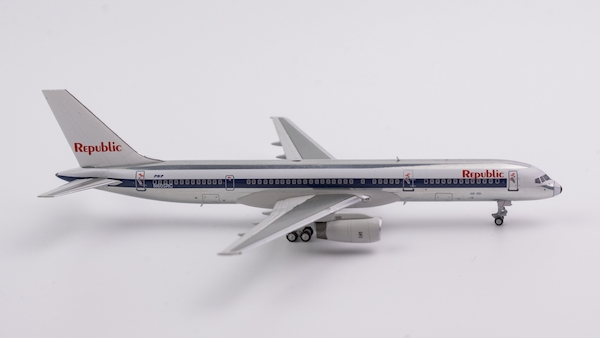B757-200 (Republic Airlines, NW scheme; white tail) N605RC 53036