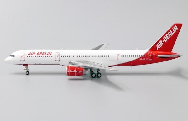 Boeing B757-200 Air Berlin HB-IHR With Antenna LH4091