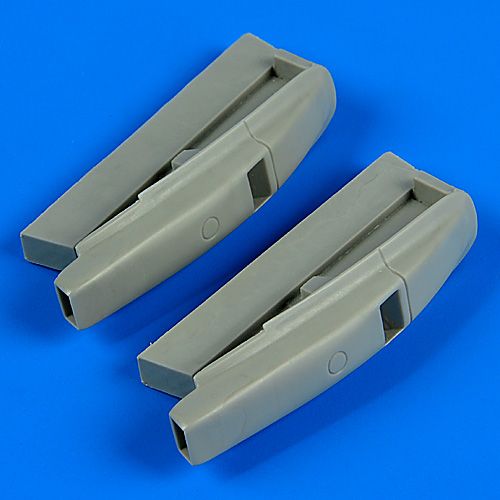 Douglas C47 Skytrain / Dakota long air intakes (Airfix) Qb72461