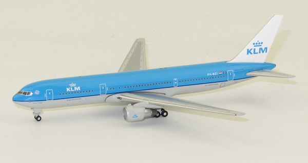 B767-300 (KLM) PH-BZI 048205
