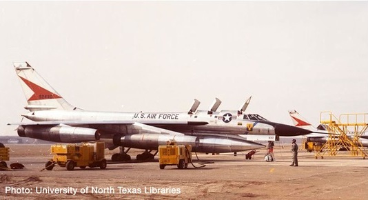 XB58A Hustler US Air Force 43rd Wing Carswell AB with removable landing gear 59-2430 570749