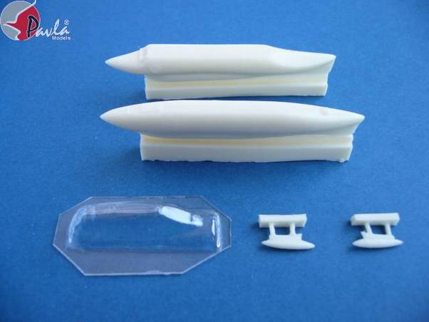 Mikoyan MiG21R Fishbed H Recce pod & canopy W72031