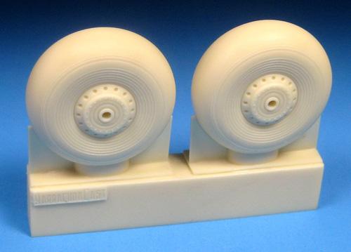 Lancaster mainwheels - Smooth Tire BR72414