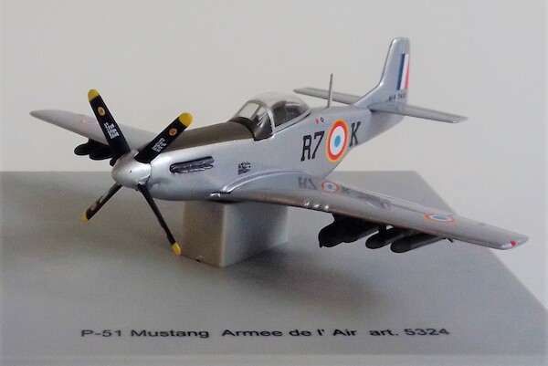 P-51 Mustang Armée de l'Air French Air Force 414743/R7-K 5324