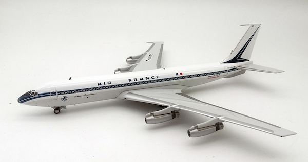 F-BHSC WITH STAND INFLIGHT200 IF707AF0817 1/200 AIR FRANCE BOEING 707-300 REG F-BHSC WITH STAND INFLIGHT200 IF707AF0817 1/200 AIR FRANCE BOEING 707-300 REG