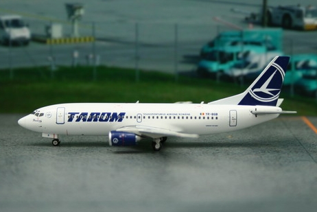 Boeing 737 300 Tarom Yr Bgb Aviationmegastore Com