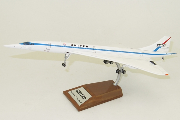 Concorde (United) with stand IFCONC1016