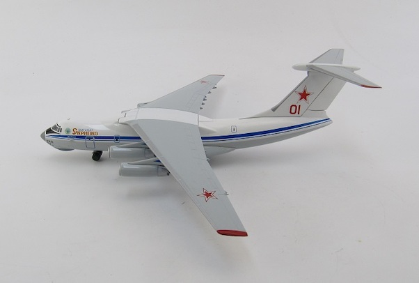 Ilyushin IL76 CCCP-red 01 , print damaged no antenna ,see picture 554998-dam