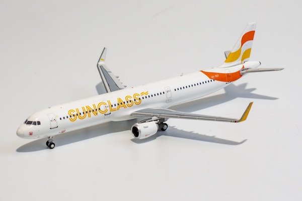 Airbus A321-200 Sunclass Airlines OY-TCF 13028