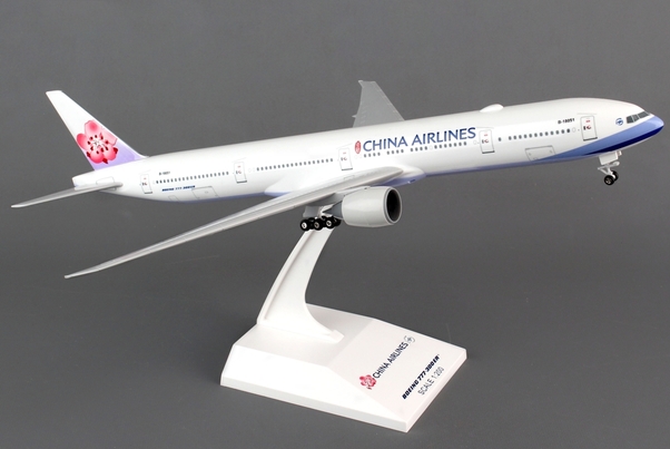 Boeing B777-300ER China Airlines w/gear SKR829