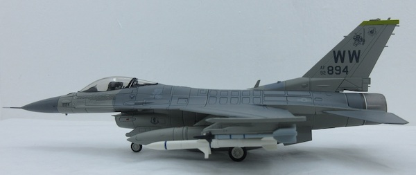 F16CM USAF, 92-3894, PACAF Viper Demo Team