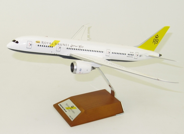B787-8 (Royal Brunei) V8-DLD With Stand XX2442