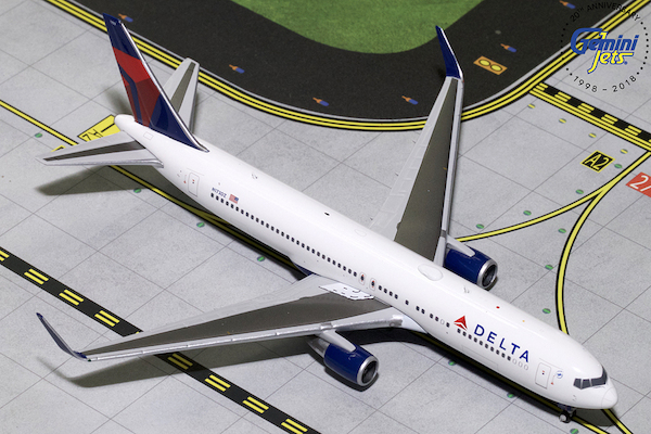 B767-300ER (Delta) N173DZ w/w GJDAL1732