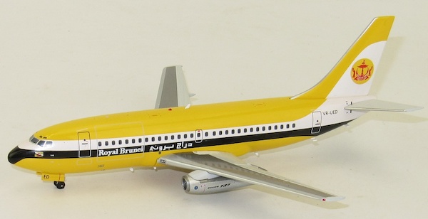 B737-200 (Royal Brunei Airlines) VR-UED With Stand IF732RBA001