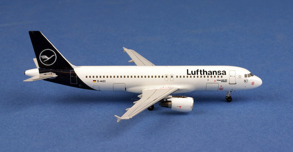 A320 (Lufthansa) D-AIZC AC419495