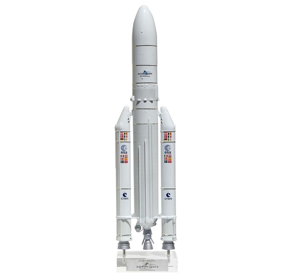 Ariane 5 (ESA, Arianespace) estimated arrival late July 2017 14613