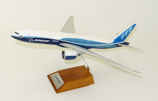 B777-200LR (Boeing House Color