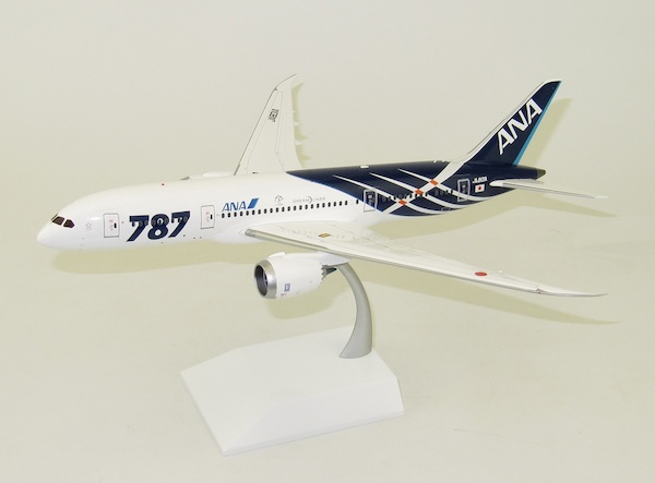 【誠実】 1/400 JA801A - 航空機