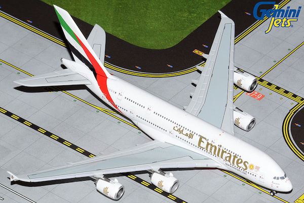 Airbus A380 Emirates  A6-EVN w/ small 