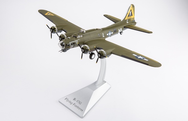 B17G Flying Fortress USAAF 379th BG 524th BS 42-32024 Swamp Fire RAF Kimbolton England April 1944 AF1-0110B