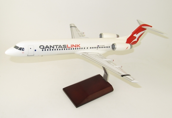 Fokker 100 Qantas Link VH-NHP PA124