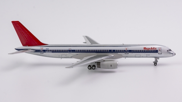 B757-200 (Republic Airlines, NW scheme; polished; red tail) N604RC 53035